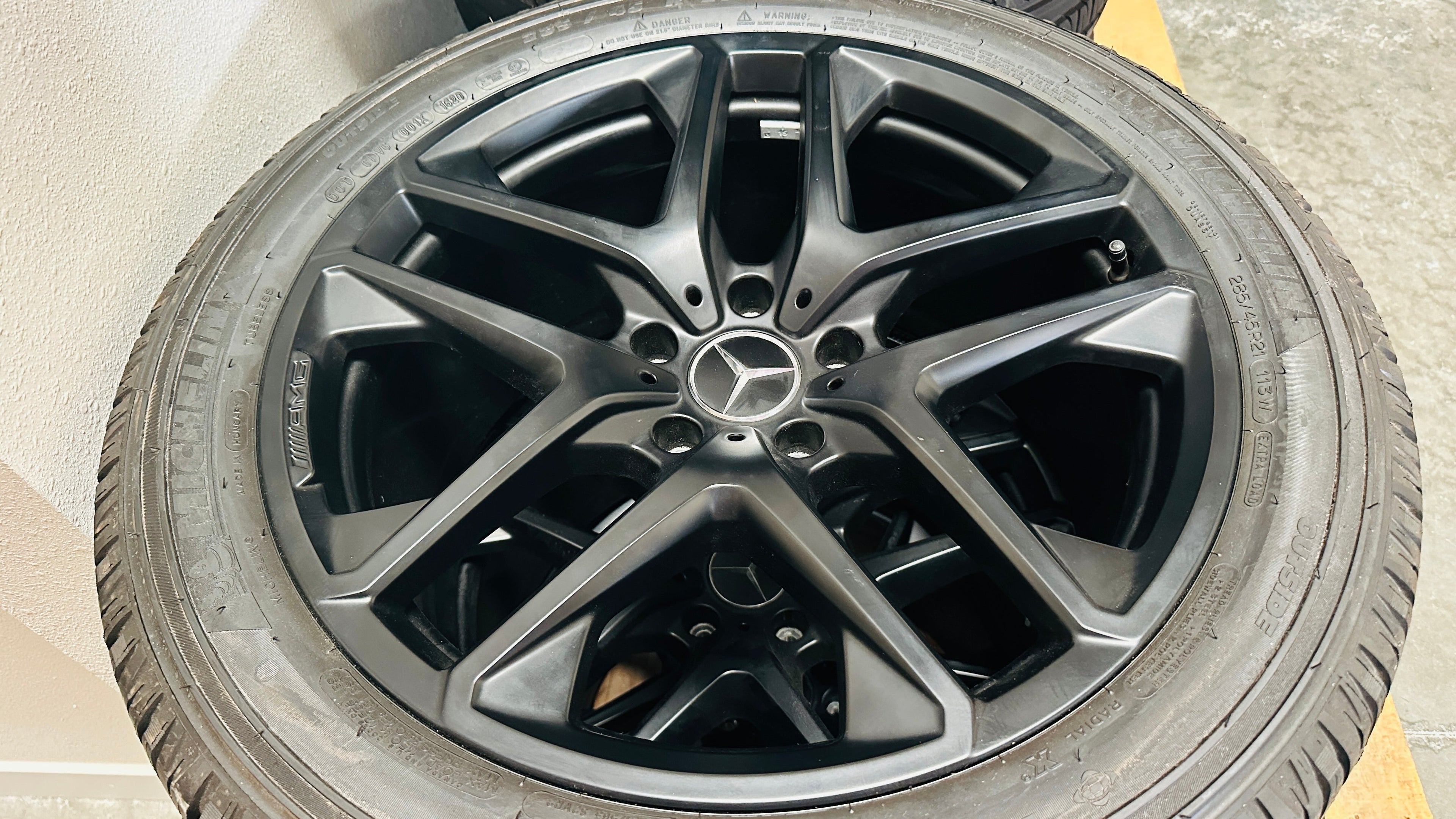 Complete Wheels & Tires