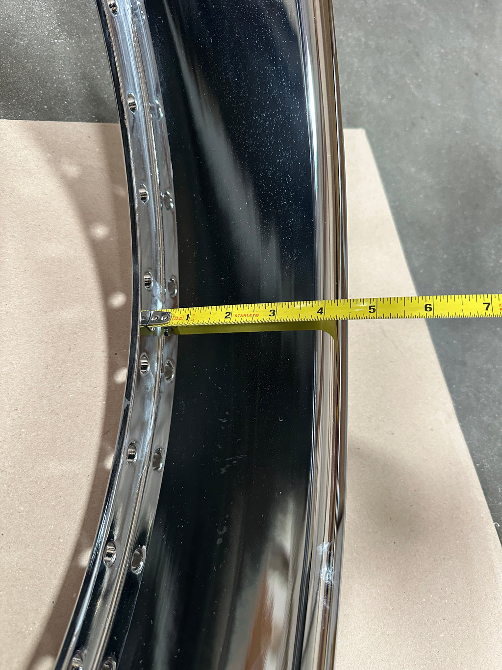 26” × 4” OUTER Reverse Lip Chrome 40 Holes