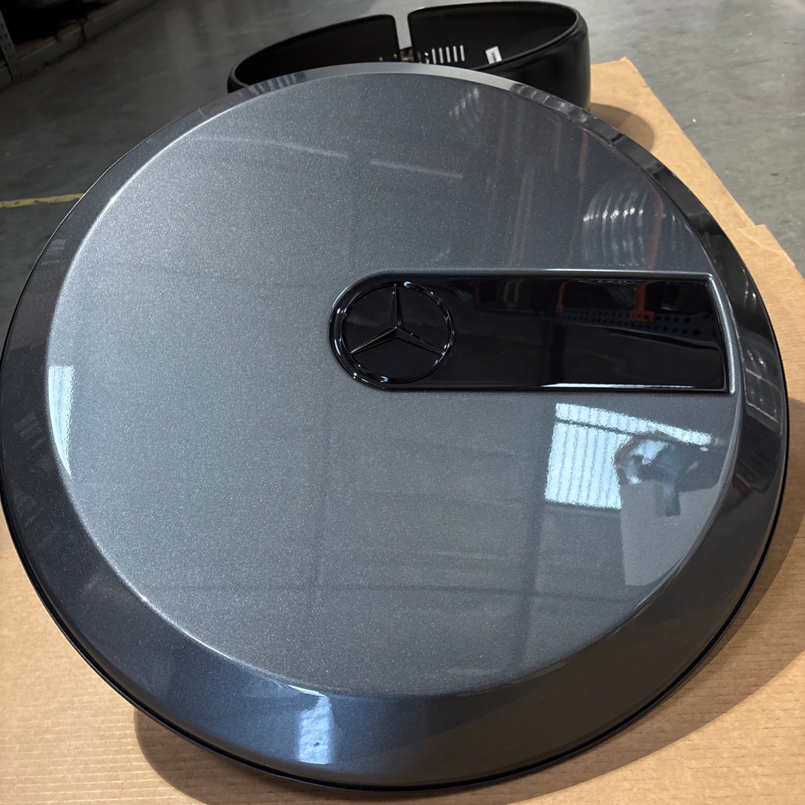 Mercedes Benz G-Wagon Spare Tire Cover Grey Metallic And Matte Black Tire Ring OEM W463