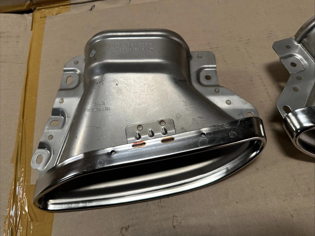 Mercedes S-Class W223 Exhaust Tips LEFT/RIGHT OEM Look Like New Part# A2234906101/6001